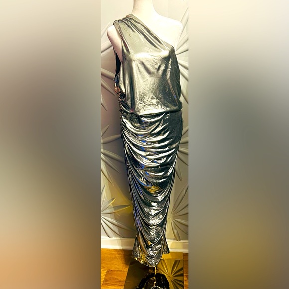 Fashion Nova Dresses & Skirts - EUC Fashion Nova SZ 2X metallic liquid silver 1 shoulder midi dress/bust 42”-50”